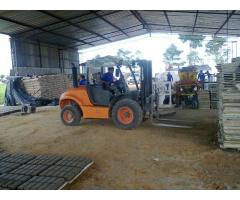 Empilhadeira Ausa 3 ton - 2011